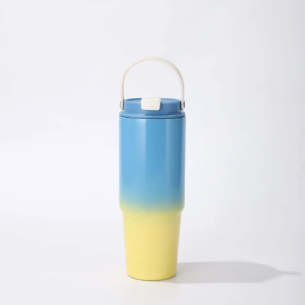 Custom 900ml travel mug with a handle